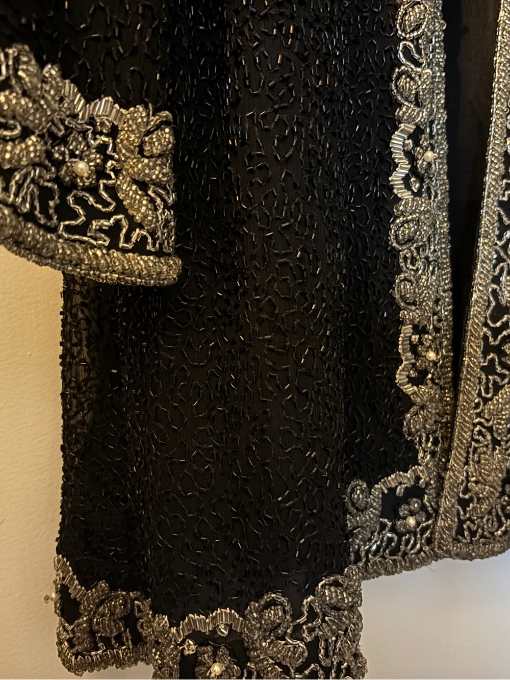 Elegant Black Embellished Beaded Long Jacket - Picture 5 of 6